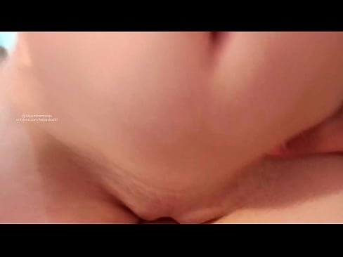 ❤️ Op de keamer fan myn suster sliepe en sa waard ik wekker ️ Moaie porno by wy ❤