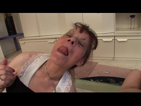 ❤️ Twa beppes en ien pake hawwe in trijetal ️ Moaie porno by wy ❤