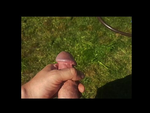 ❤️ Hottie krijt har rôze kut neukt en komt mei in spuit yn in simmertún ️ Moaie porno by wy ❤