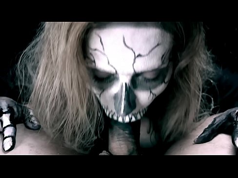 ❤️ Demon famke sûgje hoanne mei har swarte mûle en slikken cum. ️ Moaie porno by wy ❤